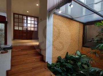 Casa · 209m² · 8 Recámaras · 6 Estacionamientos · Casa en Venta en Olímpica
