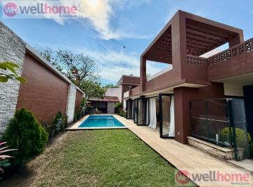 Casa · 476m² · 5 Recámaras · 3 Estacionamientos · Venta de Casa, 5 Recámaras, en Col. Ylang Ylang, Boca del Río, Veracruz