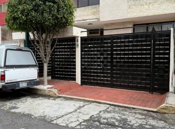 Casa de 3 habitaciones, Coyoacán · Casa de 160 m² con 3 Recámaras en Venta en Paseos de Taxqueña