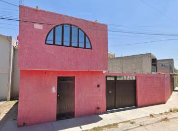 Casa de 3 habitaciones, Celaya · Casa en Venta de Remate Ubicada en Los Sauces, Celaya, Gto