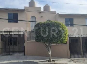 Casa · 60m² · 2 Recámaras · 1 Estacionamiento · Casa en Renta en Ampliación Guaycura, Tijuana Baja California.