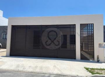 Casa · 158m² · 3 Recámaras · 2 Estacionamientos · Casa en Venta en San Pedro Cholul