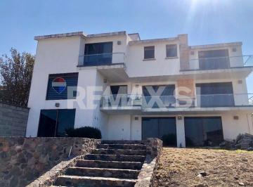 Casa de 5 habitaciones, Corregidora · Casa en Venta en Colinas del Bosque