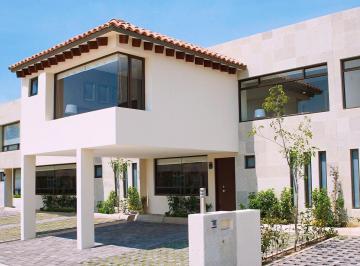 Casa · 237m² · 3 Recámaras · 2 Estacionamientos · Casa Nueva en Venta en Calimaya, Residencial Lomas Virreyes