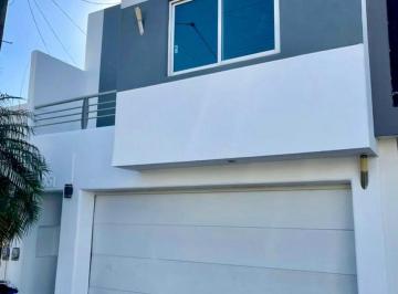 Casa · 3 Recámaras · 2 Estacionamientos · Casa en Venta en Priv. Villas del Rio