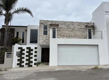 Casa de 3 habitaciones, Tijuana · Casa de 250 m² con 3 Recámaras con Vista Al Mar en Venta en Residencial San Marino