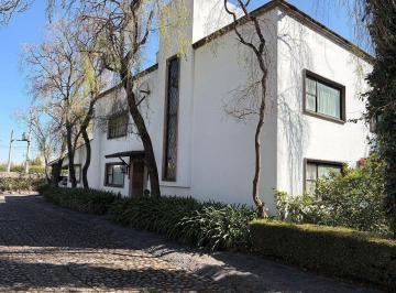 Casa · 390m² · 4 Recámaras · 3 Estacionamientos · Venta Casa en Ex Hacienda Barbabosa Zinacaltepec Estado de Mèxico