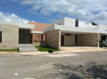 Casa en condominio de 3 habitaciones, Mérida · Residencia de 1 Planta en Privada Exclusiva Cerca de La Av Líbano