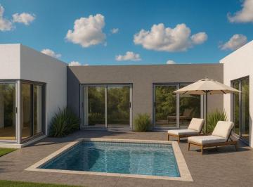 Casa de 3 habitaciones, Pesquería · Casa de Una Planta Dentro de un Campo de Golf con Alberca Privada y Amenidades