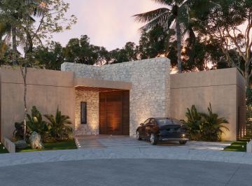 Casa · 153m² · 2 Recámaras · 2 Estacionamientos · Casa en Playa del Carmen