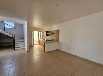 Casa de 3 habitaciones, Tequisquiapan · Casa en Renta con Jardin en Tequisquiapan