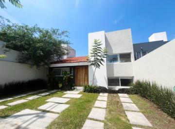 Casa de 4 habitaciones, Tlajomulco de Zúñiga · Casa con Hermosas Vistas