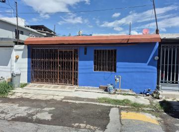 Casa · 94m² · 3 Recámaras · 1 Estacionamiento · Casa en Renta en Residencial Las Quintas, Guadalupe | 3 Recámaras y Cochera