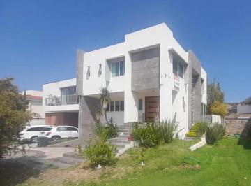 1 · Casa en Renta en El Manantial, Tlajomulco de Zúñiga, Jalisco