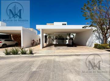 Casa en condominio · 266m² · 3 Recámaras · 2 Estacionamientos · Casa en Condominio - Temozón Norte
