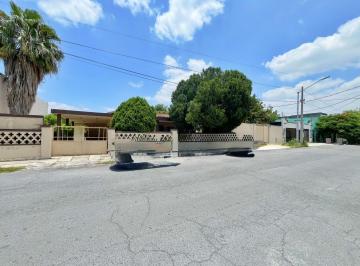 Casa · 320m² · 4 Recámaras · Casa en Venta en San Nicolas de Los Garza Muy Cerca de Av Universidad