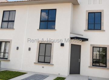 Casa · 4 Recámaras · 2 Estacionamientos · Casa en Renta en Zákia con 4 Habitaciones