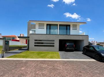 Casa · 528m² · 4 Recámaras · 5 Estacionamientos · Casa en Venta en Rancho El Mesón Calimaya