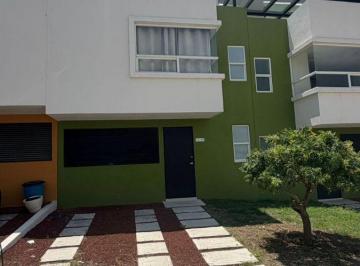 Casa de 3 habitaciones, Tarímbaro · Casa Amueblada en Renta en Real Castillejo