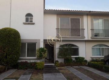 Casa · 182m² · 3 Recámaras · 2 Estacionamientos · Casa en Renta Torre Arboledas Celaya