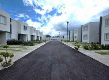 Casa en condominio · 95m² · 3 Recámaras · 2 Estacionamientos · Casa en Renta en Hacienda de Las Fuentes en Calimaya, Estado de México.