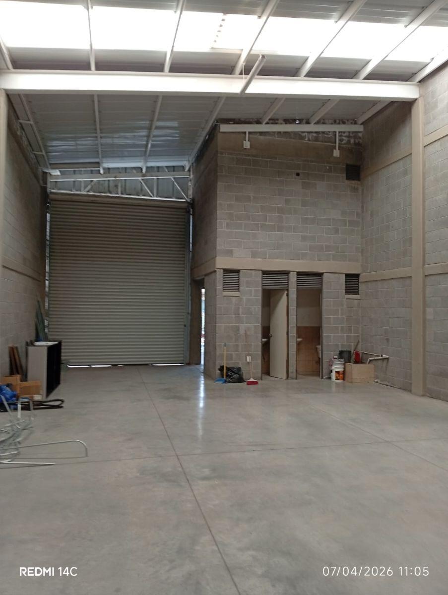 Commercial Warehouse for Rent, 227 m², North Zone
