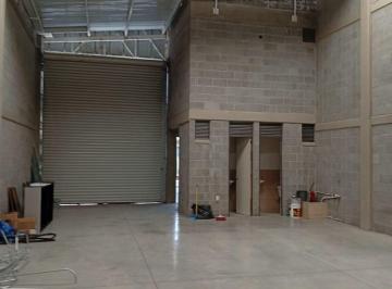 Bodega comercial de 1 habitación, León · Bodega Comercial de 227 m² en Renta en Zona Norte