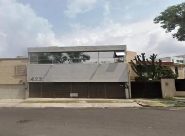 Casa de 3 habitaciones, Tlalpan · Propiedad en Remate Bancario en Zona Pedregal