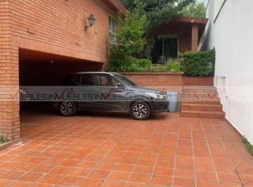 Terreno / Lote · 370m² · 3 Recámaras · 4 Estacionamientos · Terreno / Lote en Venta en Olímpico
