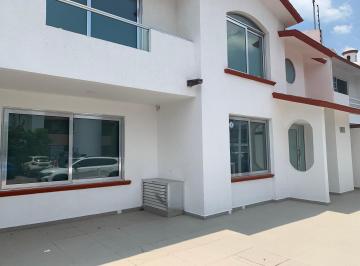 Oficina · 297m² · 6 Estacionamientos · Oficina en Renta en Corregidora - (4)