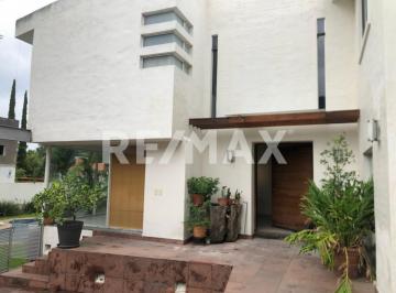 Casa · 300m² · 4 Recámaras · 4 Estacionamientos · Casa en Renta en Lomas de Santa Anita - (4)