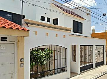 Casa de 4 habitaciones, Aguascalientes · Casa de 398 m² con 4 Recámaras en Venta en Montebello