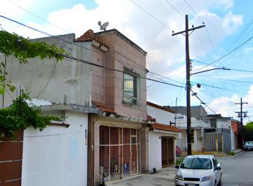 Casa de 3 habitaciones, Guadalupe · Casa de 94 m² con 3 Recámaras en Venta en Azteca Frente a un Campo Deportivo