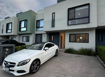 Casa · 120m² · 3 Recámaras · 2 Estacionamientos · Casa - Fraccionamiento Villas del Refugio
