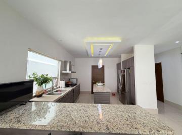 Casa de 3 habitaciones, Monterrey · Hermosa Casa de 3 Niveles en Cumbres Elite