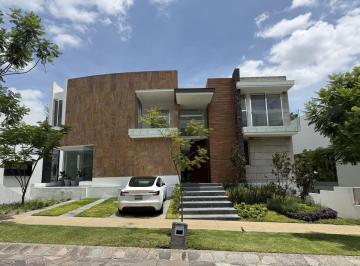 da82ae547a6b63347582f440c7909b569a0872efbaaffabed50273093b5c2612 · Casa en Venta en Bosque de Los Lagos