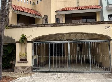 Casa · 437m² · 5 Recámaras · 2 Estacionamientos · Súper Oportunidad de Inversión en Real Vallarta