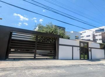 Casa de 3 habitaciones, Monterrey · Casa en Venta, Distrito Tec, Monterrey