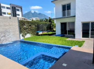 Casa de 3 habitaciones, Monterrey · Casa en Venta, Distrito Tec, Monterrey