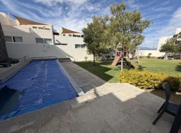 Casa de 4 habitaciones, El Marqués · Casa de 3 Niveles, 4 Recamaras con Baño C/u, Roof Garden, Terraza