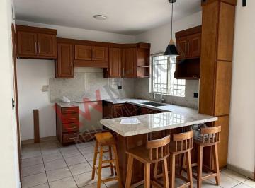 N/A · Casa en Renta en Fraccionamiento Privado, 2 Niveles, 3 Habitaciones, Lista Para Habitarse