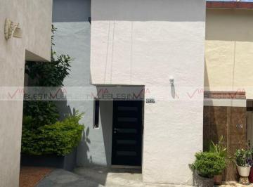 Casa · 100m² · 2 Recámaras · 2 Estacionamientos · Casa en Renta en Monterrey