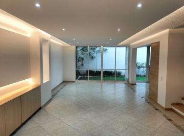 Casa · 260m² · 4 Recámaras · 2 Estacionamientos · Casa en Venta en Circuito Fundadores Ciudad Satélite