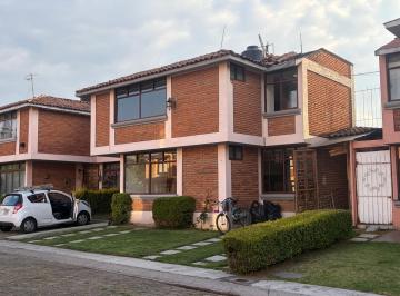 Casa · 220m² · 4 Recámaras · 2 Estacionamientos · Casa en Cultural