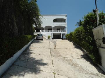 Casa de 8 habitaciones, Acapulco de Juárez · Hermosa Propiedad, Amplísima, Construida con Detalle.