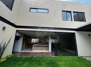 Casa · 331m² · 3 Recámaras · 2 Estacionamientos · Casa en Venta en La Herradura