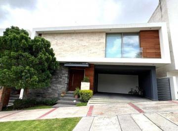 Casa de 3 habitaciones, San Luis Potosí · Casa en Renta en Club de Golf La Loma en San Luis Potosi con Alberca.