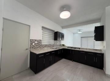 Casa de 3 habitaciones, Apodaca · Casa en Renta Mision de Los Angeles