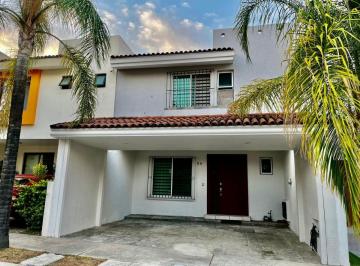 Casa de 3 habitaciones, Zapopan · Casa en Venta, Parques Guadalupe