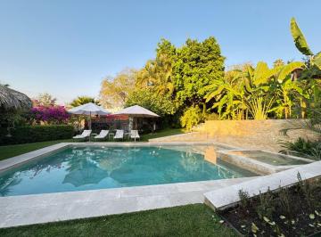 Casa de 5 habitaciones, Xochitepec · Residencia Exclusiva con Jardín Espectacular, Alberca y Jacuzzi | Club de Golf Santa Fe, Morelos